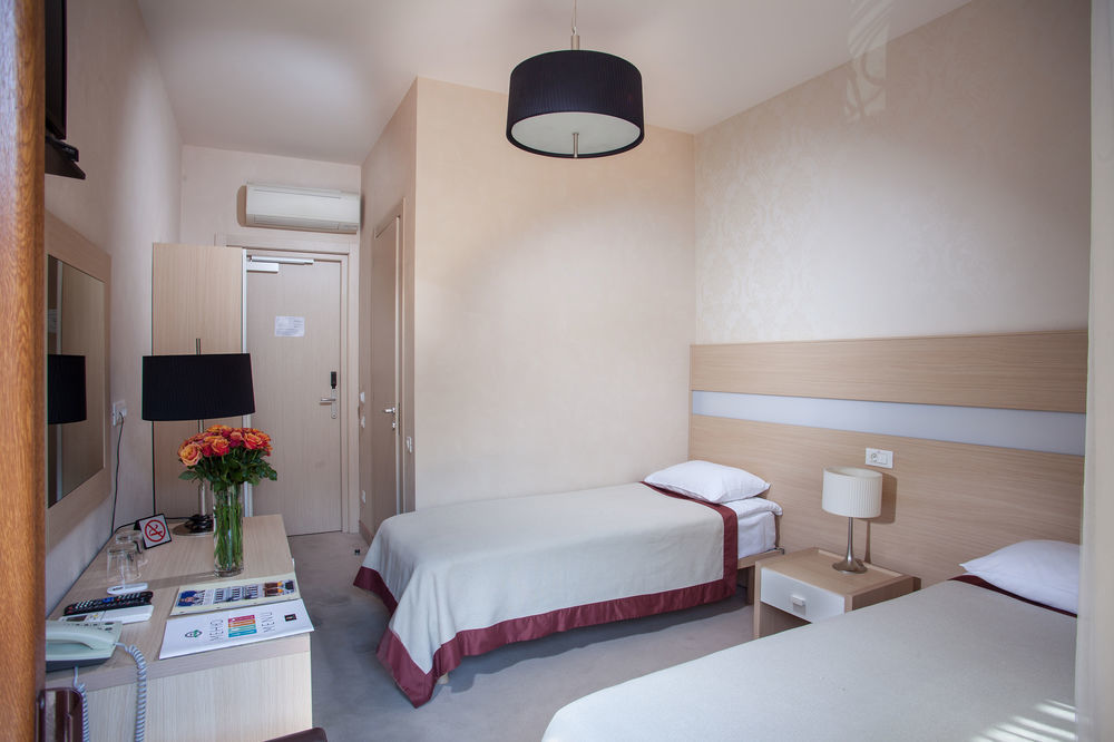 Boutique Hotel Palais Royal Odessa Bilik gambar
